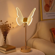 Carregar imagem no visualizador da galeria, Luminária de Mesa Borboleta Encanto