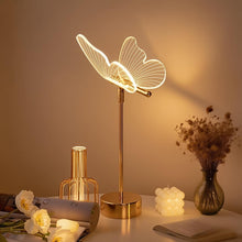 Carregar imagem no visualizador da galeria, Luminária de Mesa Borboleta Encanto
