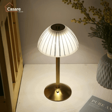 Carregar imagem no visualizador da galeria, Luminária de Mesa Aura