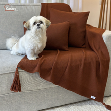 Carregar imagem no visualizador da galeria, Manta Tricot Elegance com Pompom
